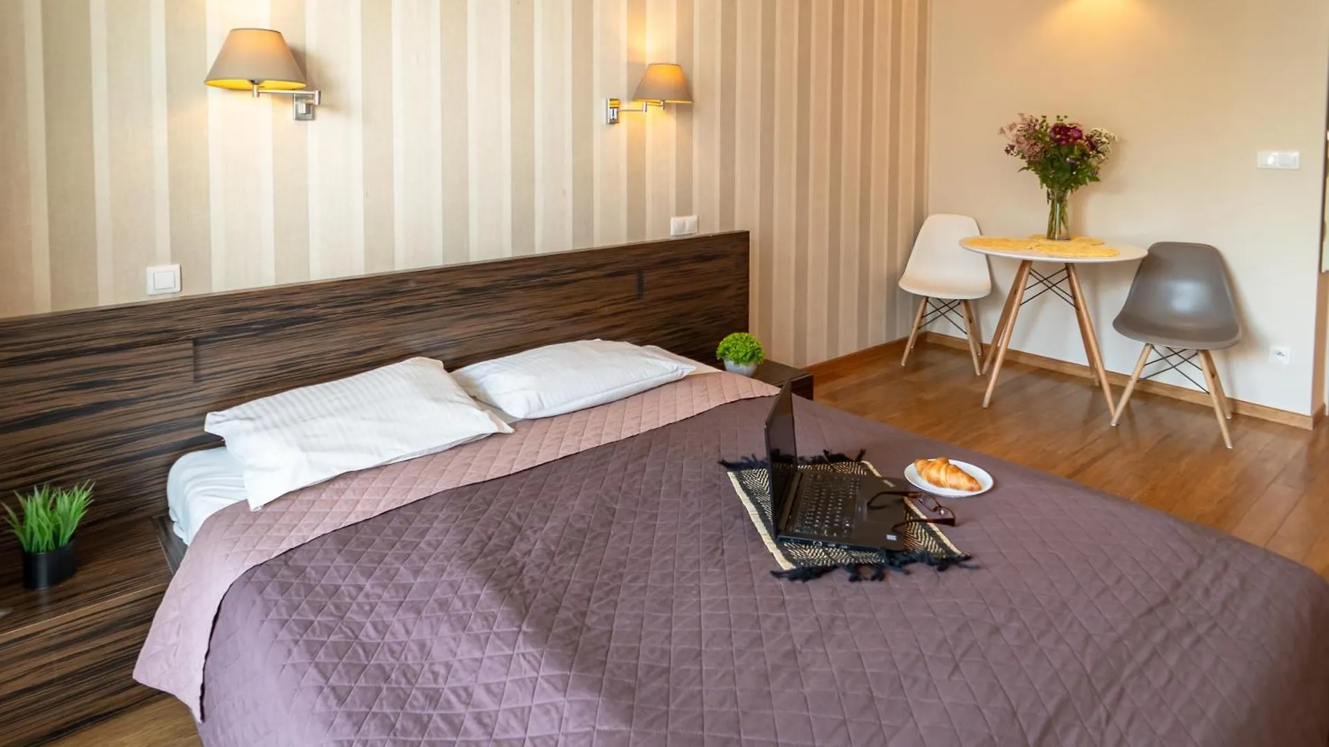 Triton Apartments In Warschau 0*,  Polen