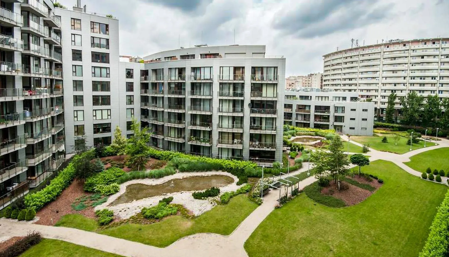 Triton Apartments In Varsó